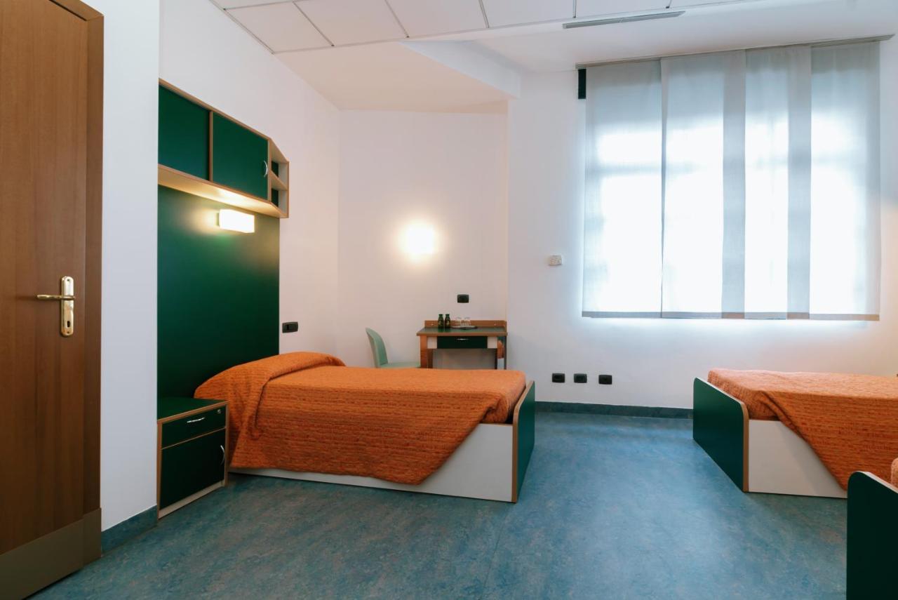 Open011 Hostel Turijn Buitenkant foto