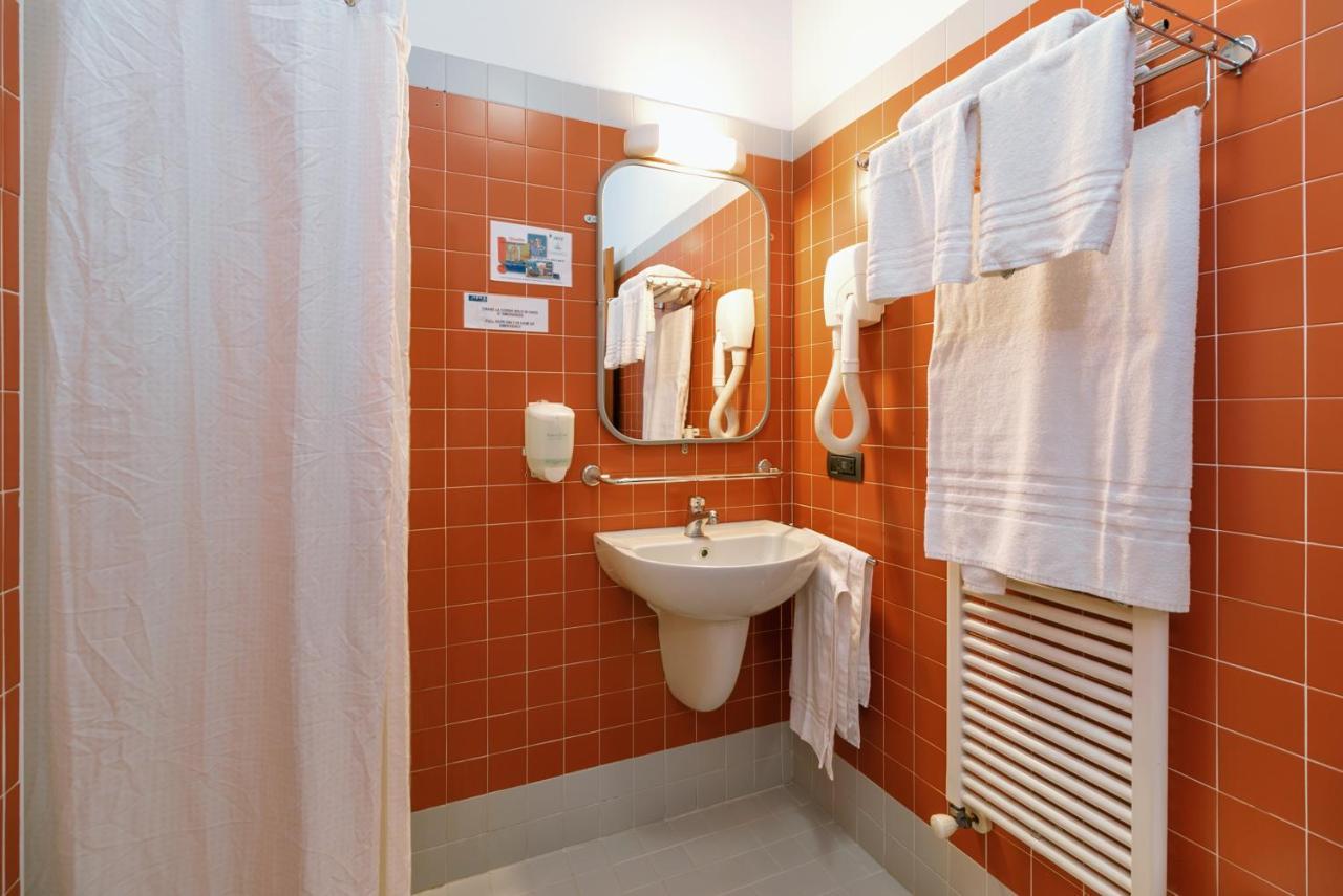 Open011 Hostel Turijn Buitenkant foto